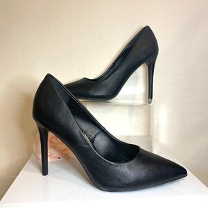 Anne Michelle Heels   